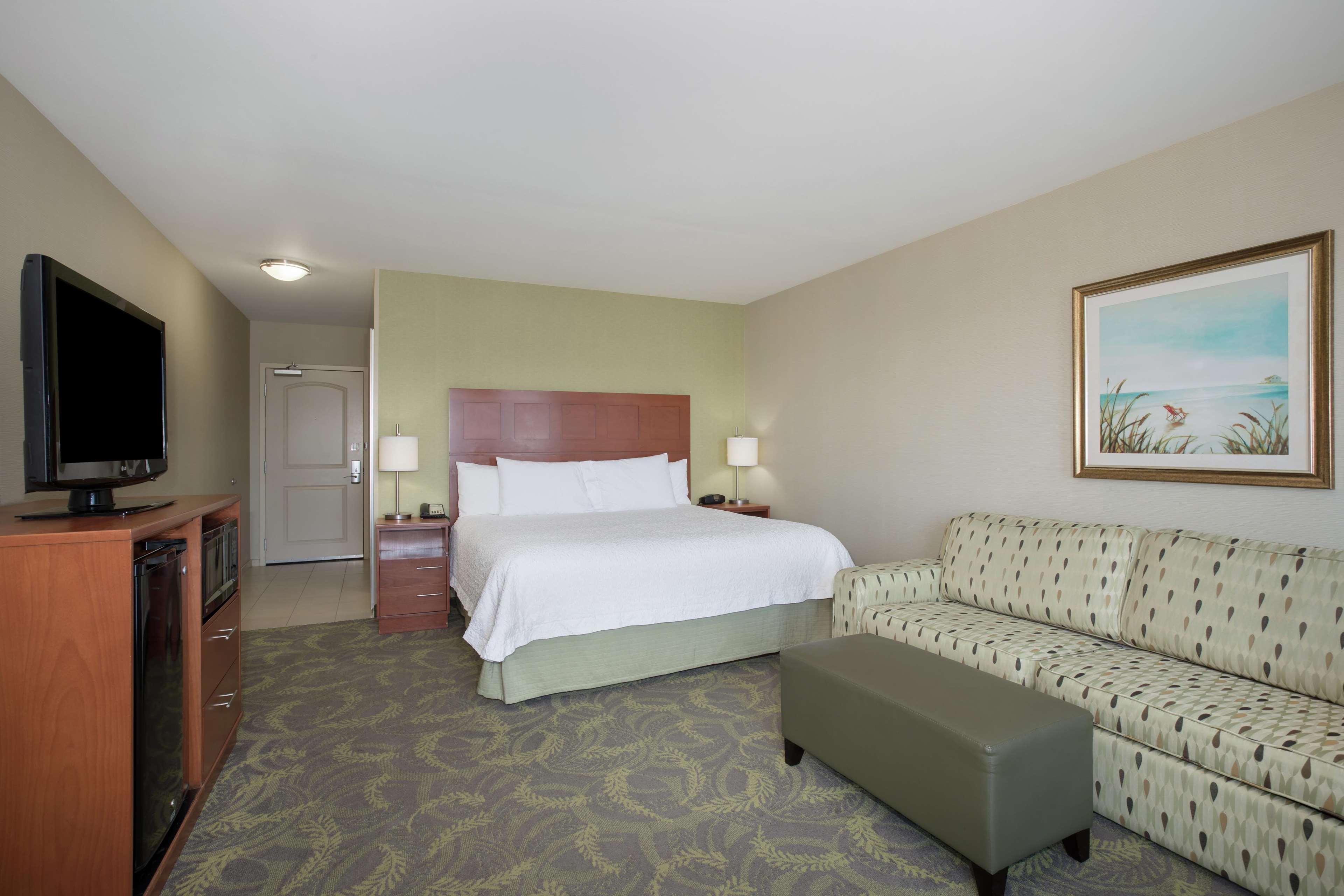 Hampton Inn & Suites Астория Екстериор снимка