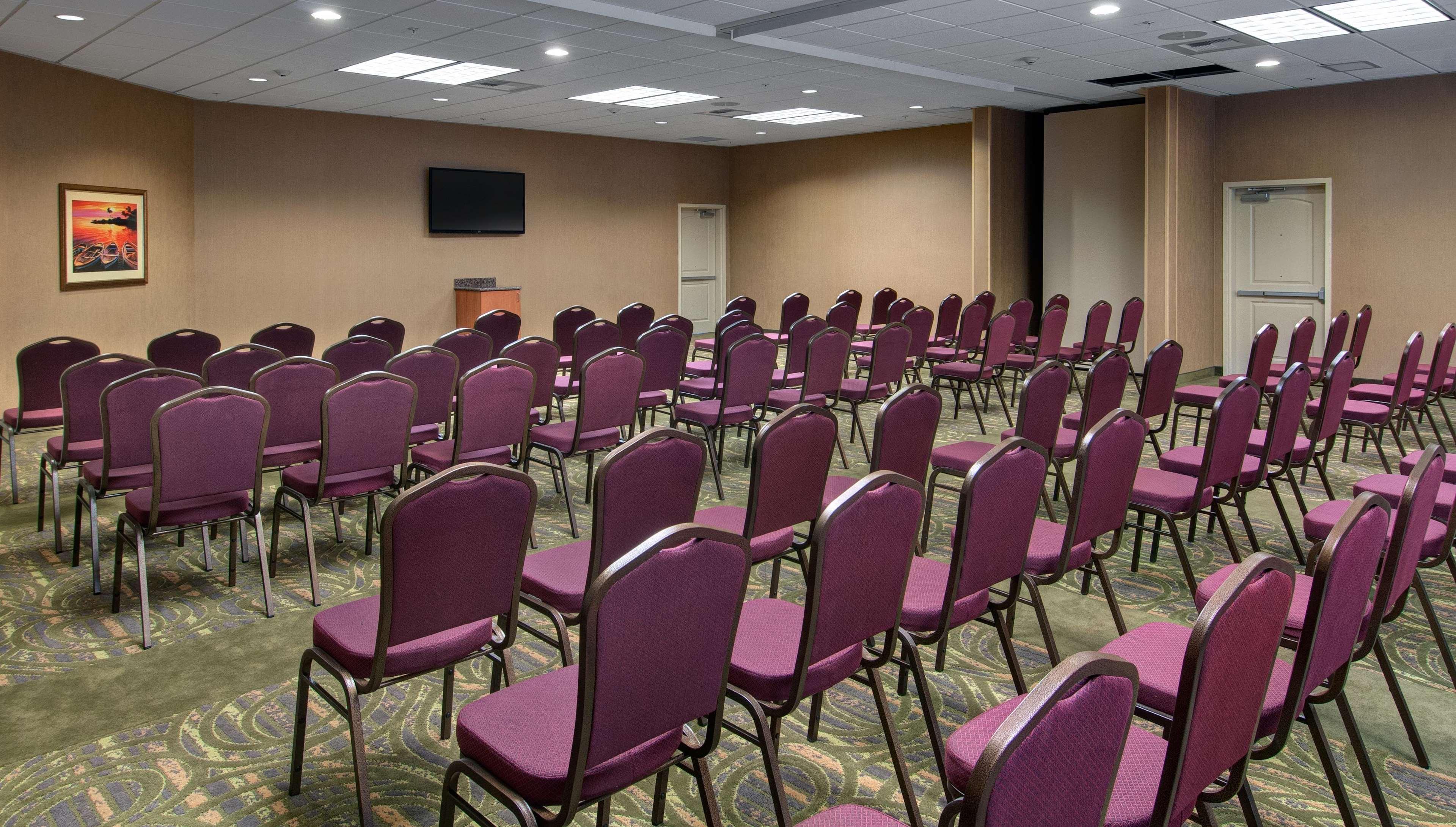 Hampton Inn & Suites Астория Екстериор снимка